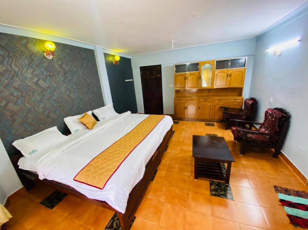 Hotel Bob Lesiure Udagamandalam Exterior foto
